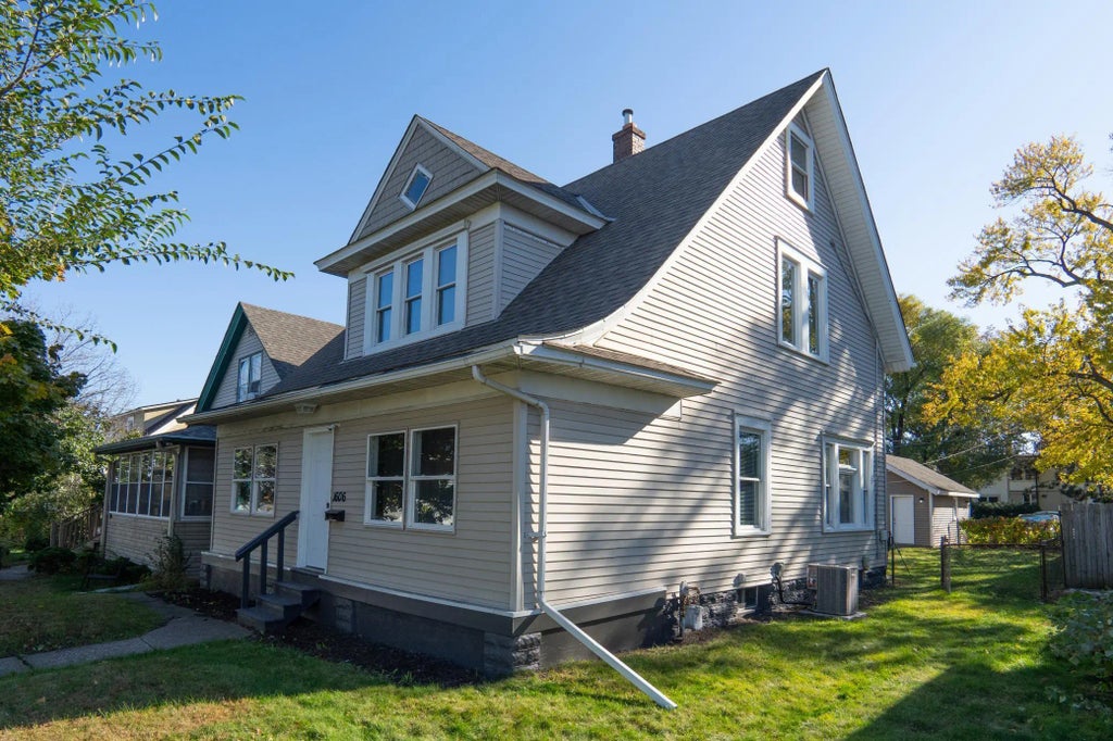 1606 Concordia Avenue, Saint Paul