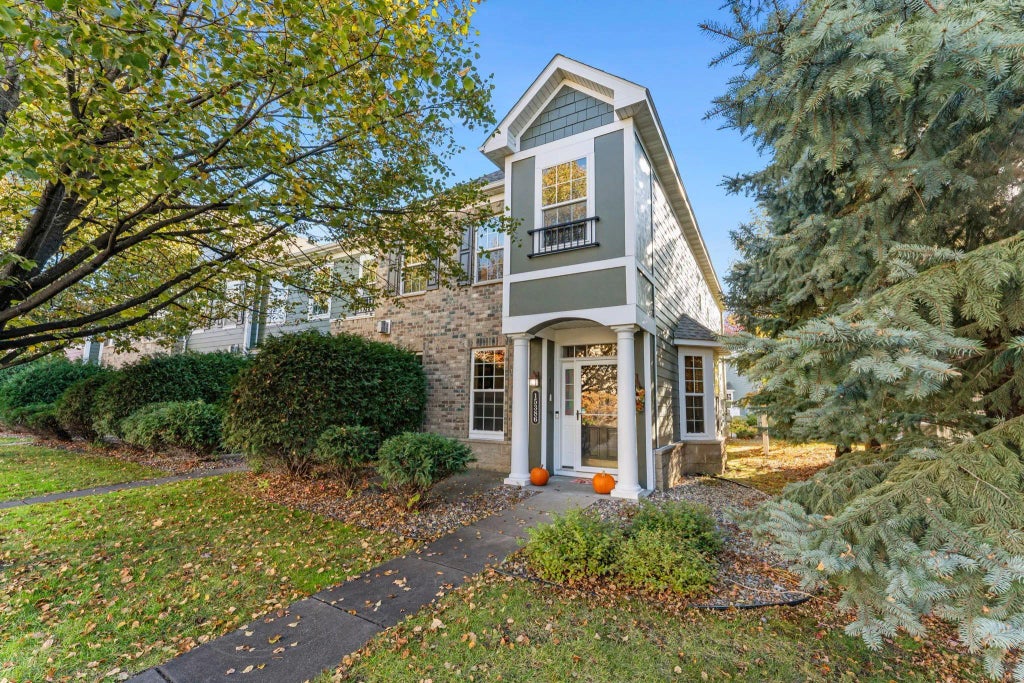 15386 Founders Lane 805, Apple Valley