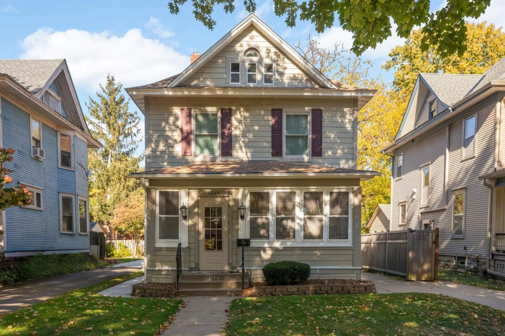 1069 Laurel Avenue, Saint Paul