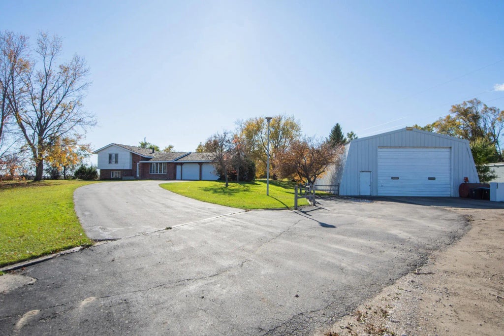 1606 Highway 38, Page