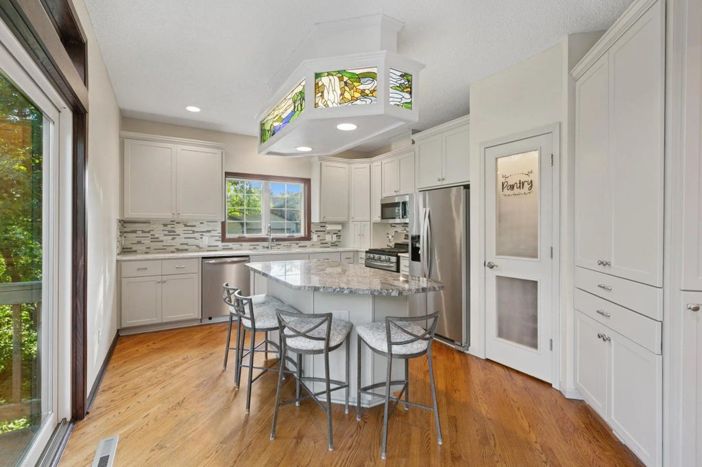 13306 Huntington Circle, Apple Valley