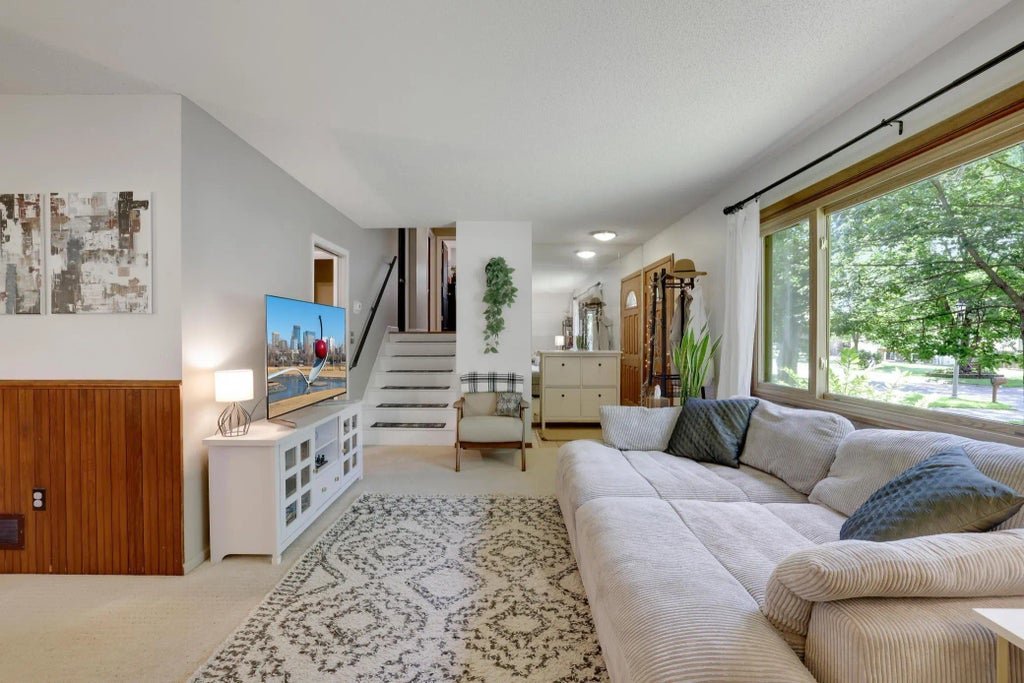 6920 35th Street N, Oakdale