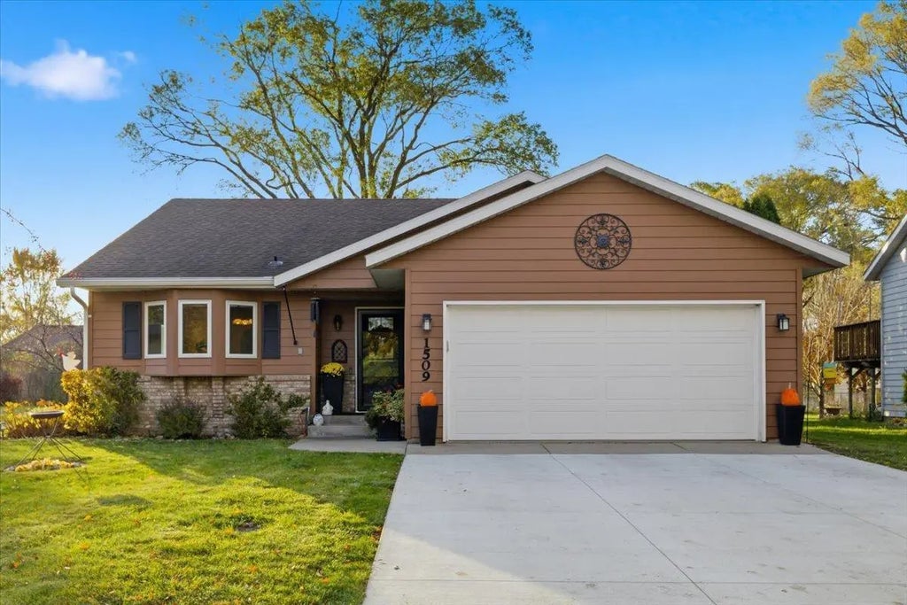 1509 31st Avenue N, Saint Cloud