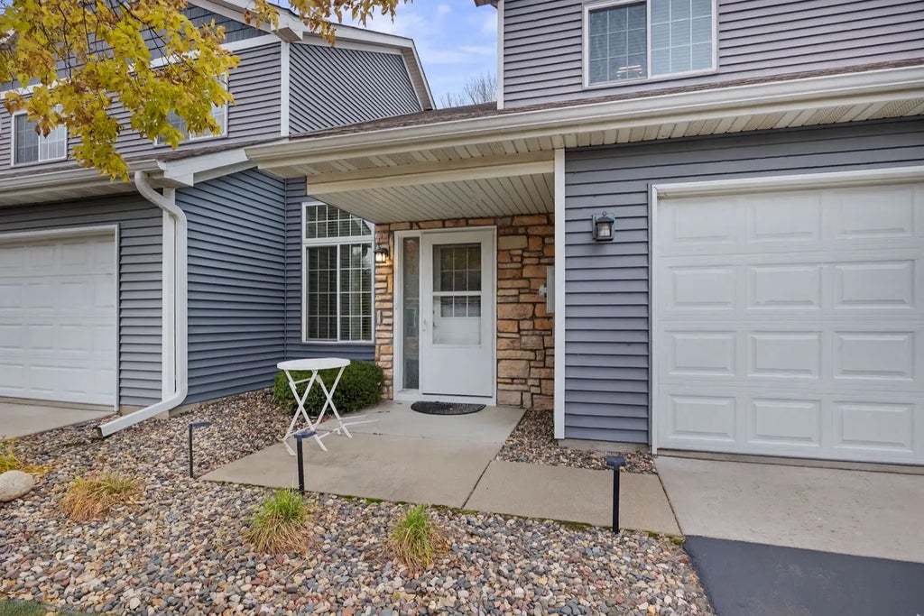 10011 Pleasure Creek Circle Ne, Blaine