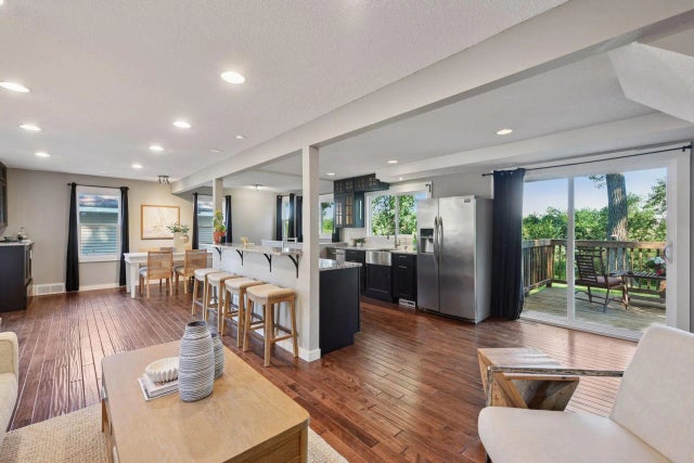 5446 Bartlett Boulevard, Mound