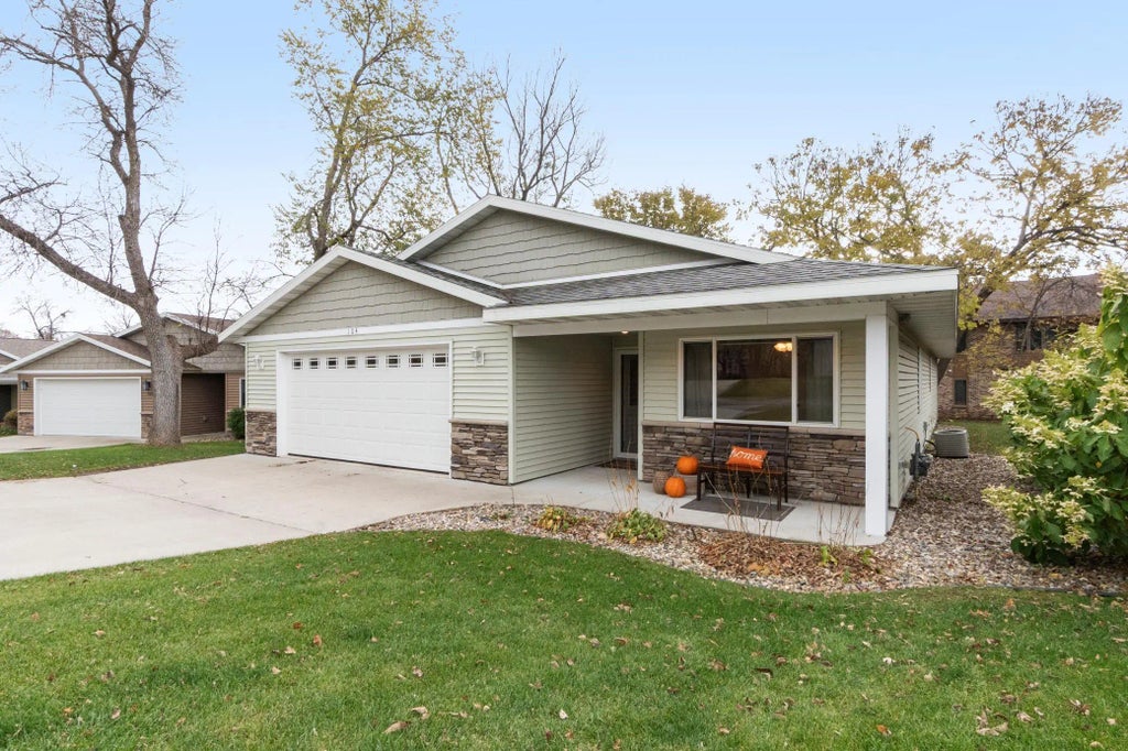 315 Fairgrounds Road 104, Alexandria