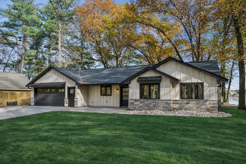 25407 Pigeon Loft Road Ne, Stacy