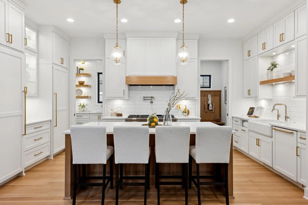 1967 Sheridan Avenue S, Minneapolis