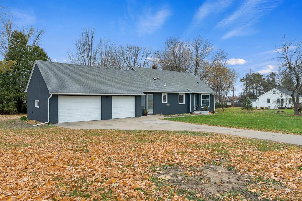 7650 Stillwater Way N, Oakdale