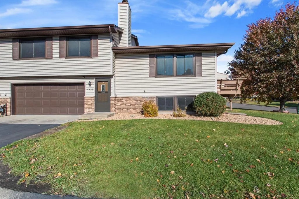 8439 Toledo Avenue N, Brooklyn Park