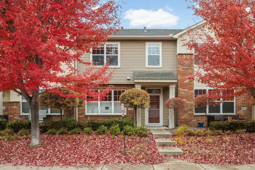 9606 Scott Circle N, Brooklyn Park