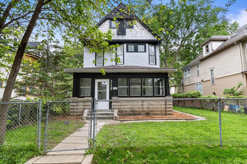 3129 Oakland Avenue, Minneapolis
