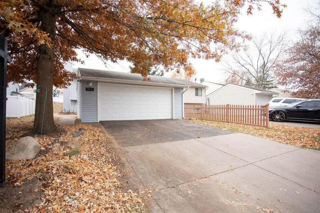 7841 Rimbley Road, Woodbury