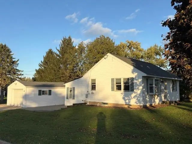 227 4th Street Sw, Eyota