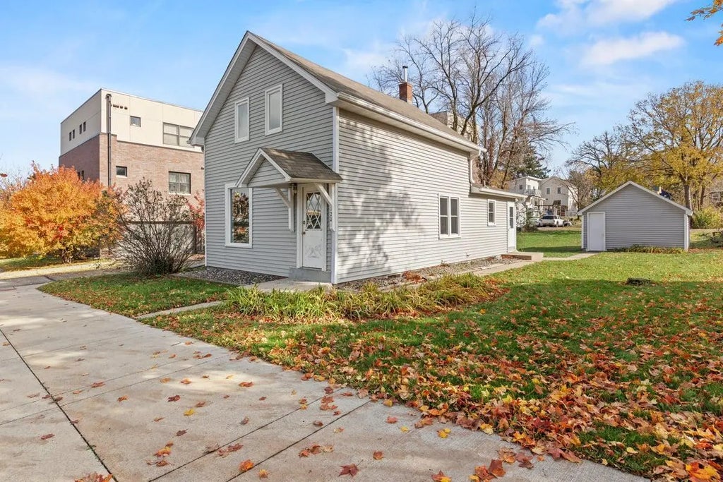 120 2nd Street N, Delano