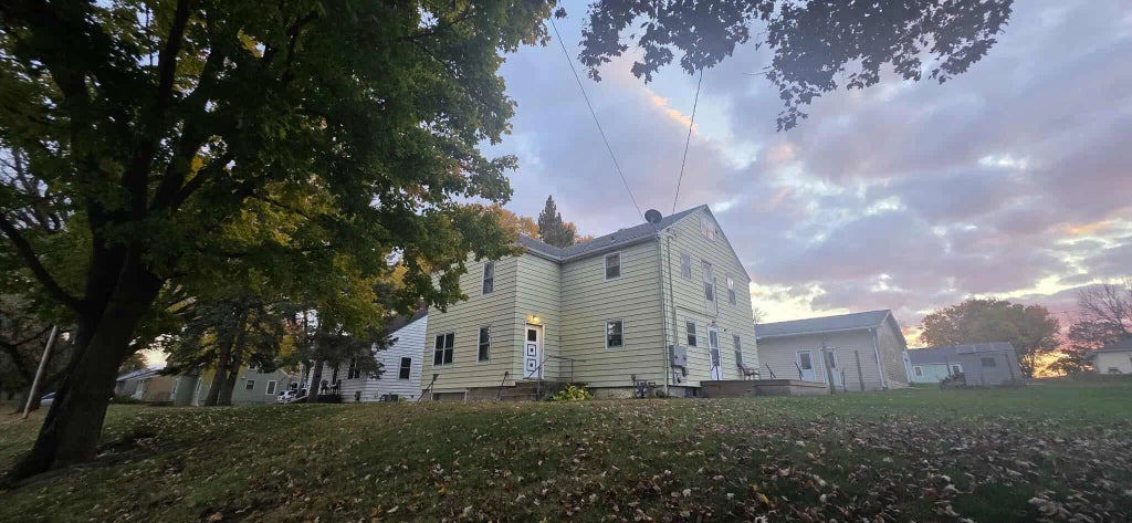 1420 Frank Hall Drive, Albert Lea