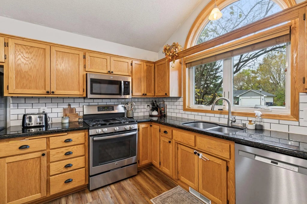 17070 Glencoe Avenue, Lakeville