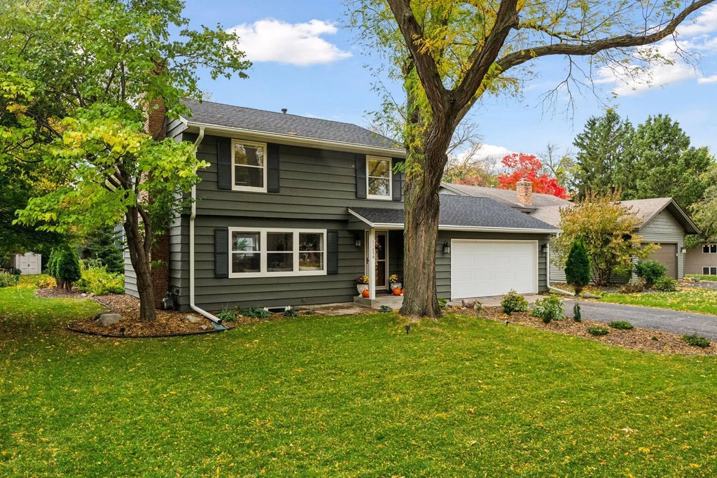 11259 Windrow Drive, Eden Prairie