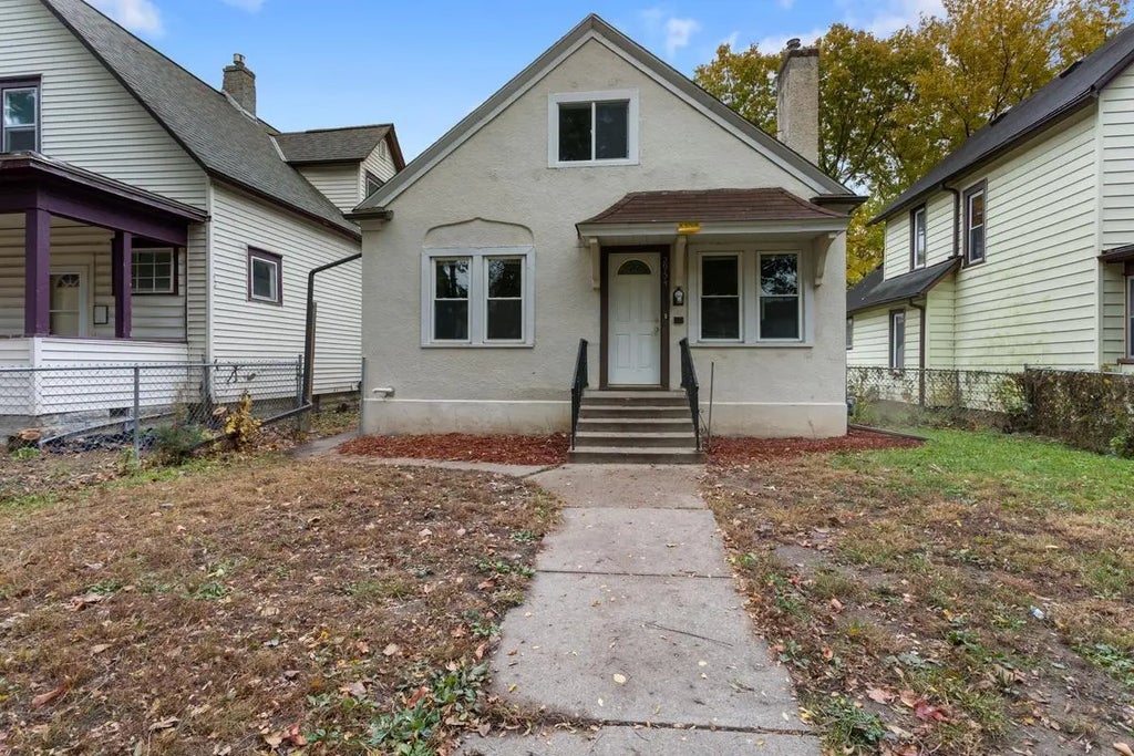 2954 Russell Avenue N, Minneapolis