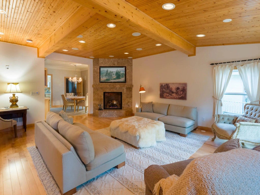 3801 Lyndale Avenue S, Minneapolis