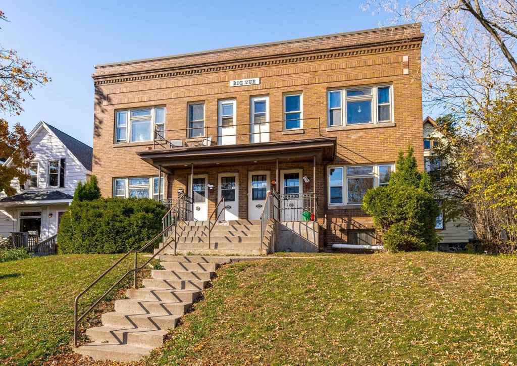 925 E 7th Street, Duluth