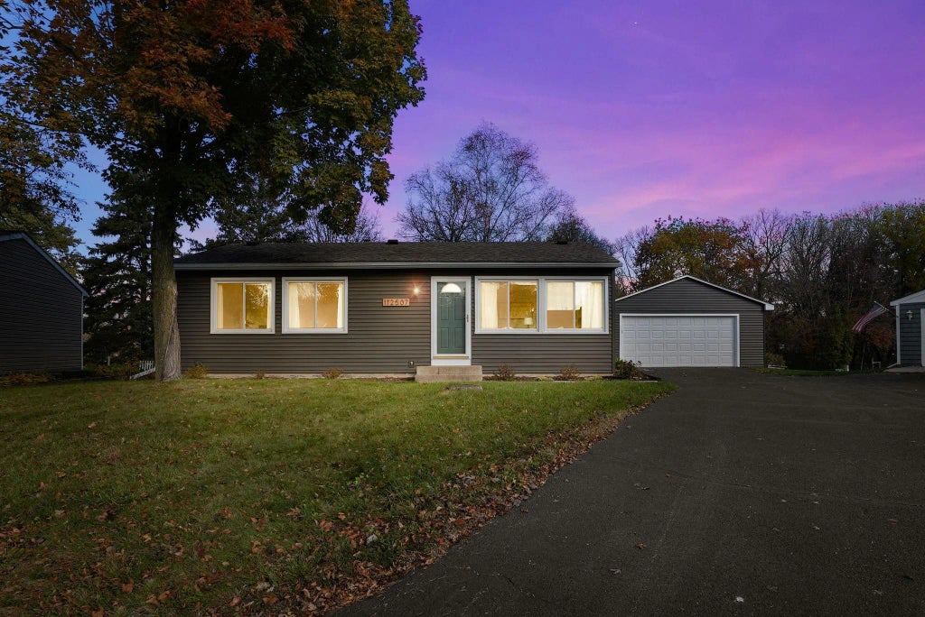 112507 E Scott Lane, Chaska