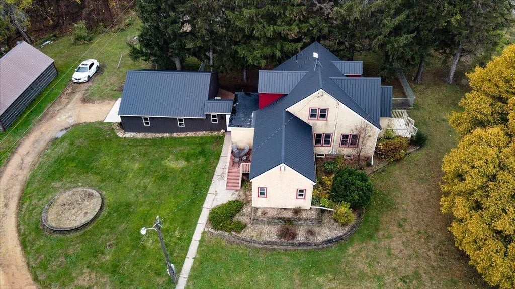 13419 State Highway 21, Montgomery Twp