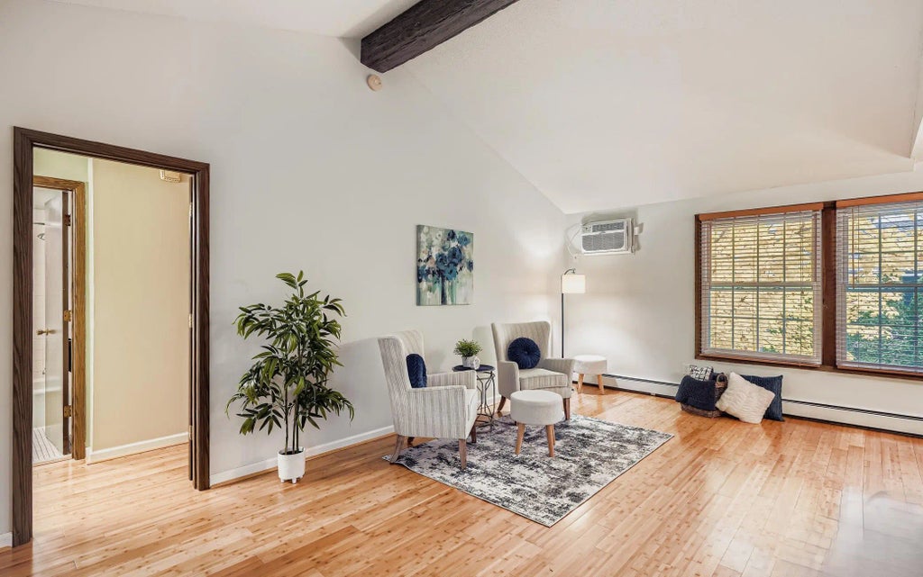 4406 Cedar Lake Road S 7, Saint Louis Park