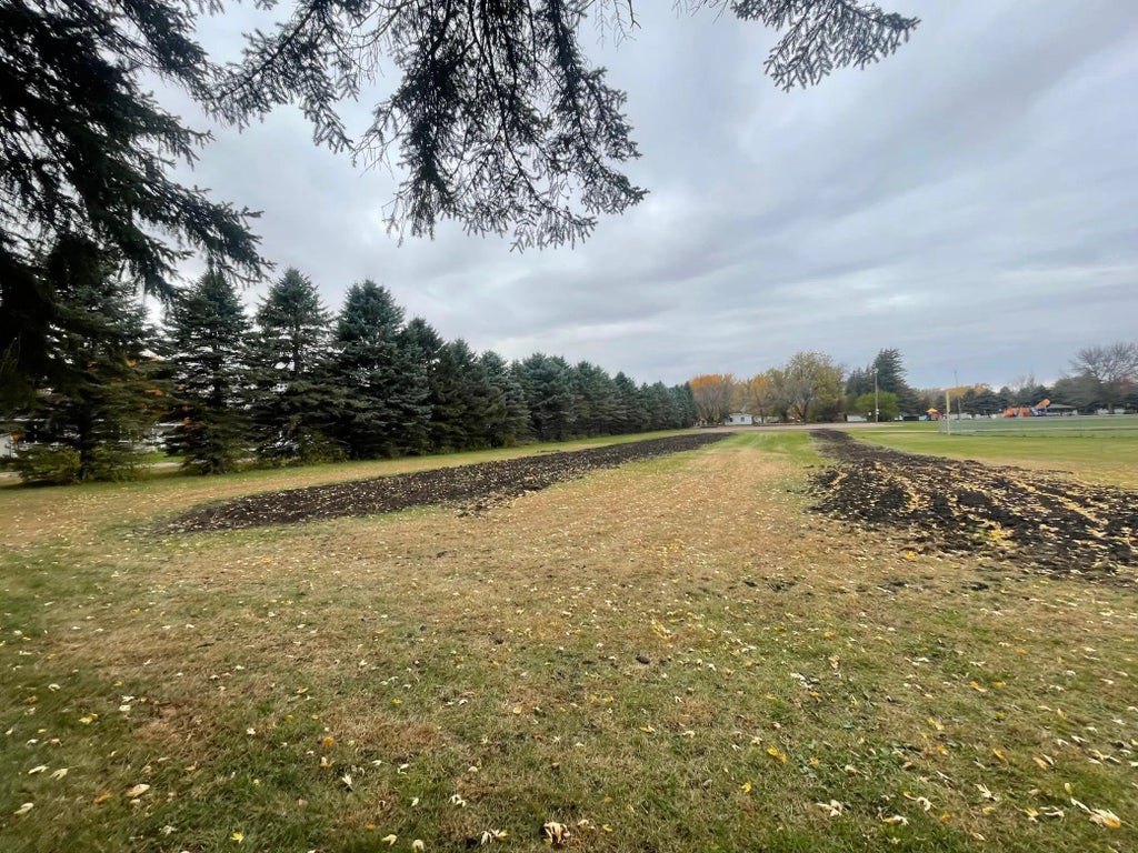 320 Elm Street, Tracy