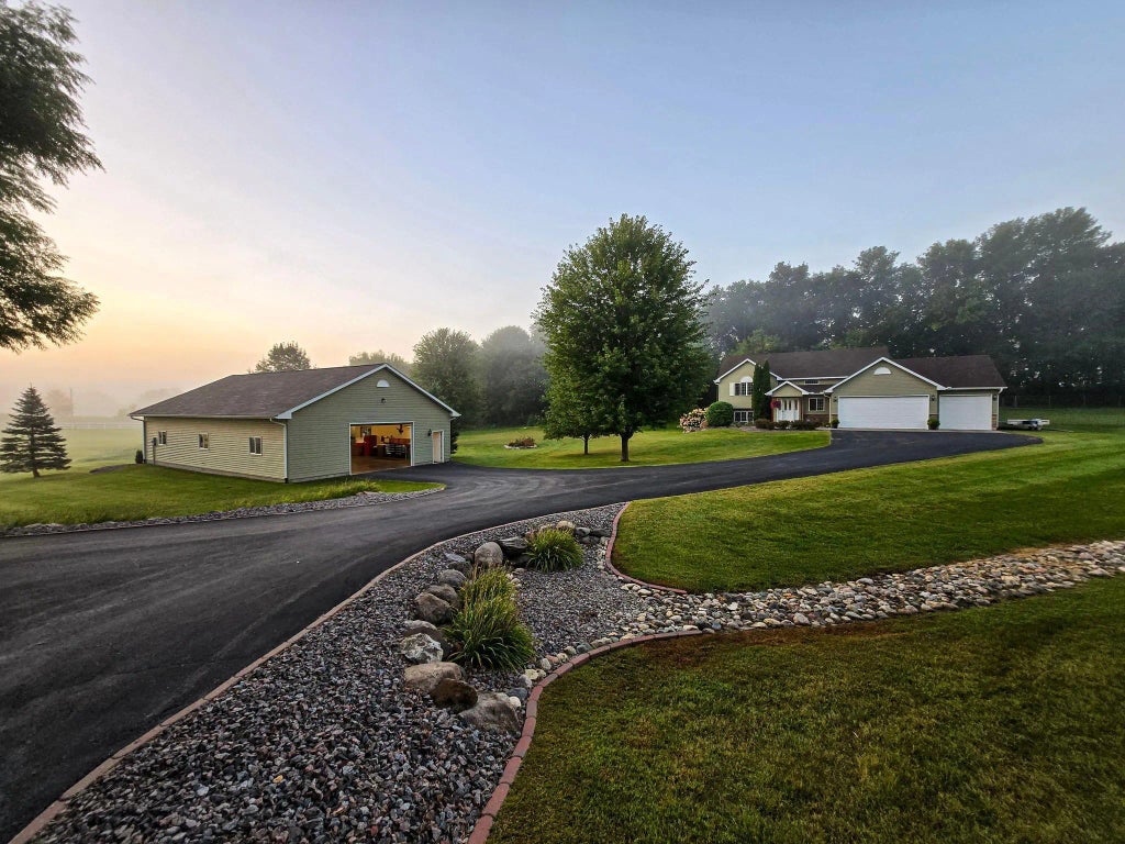 1445 Highway 25 Se, Buffalo