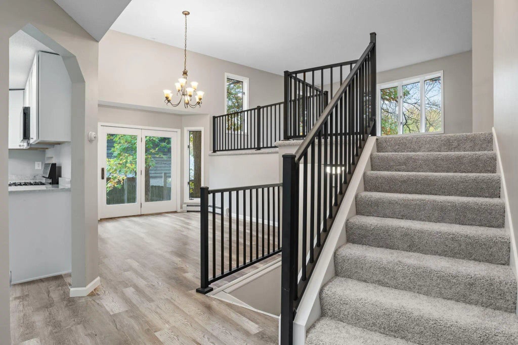 6298 Upper 46th Street N, Oakdale