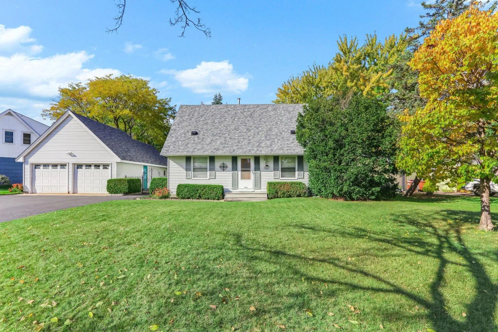 8948 Hallmark Avenue S, Cottage Grove