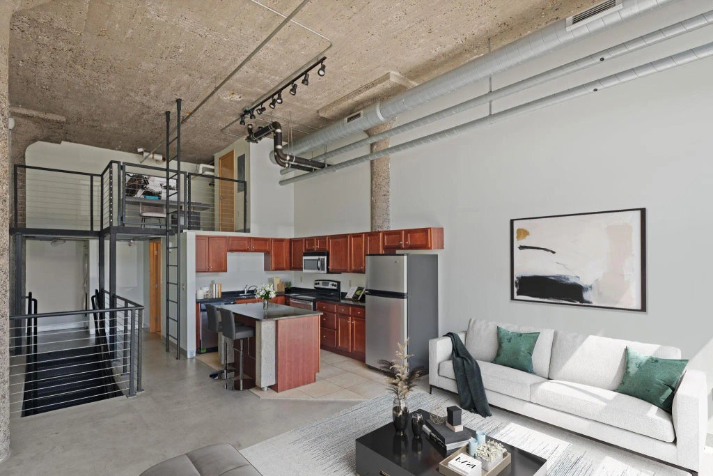 521 S 7th Street 116, Minneapolis