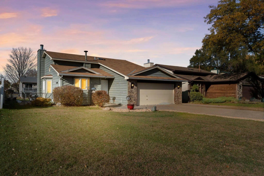 5249 Vera Cruz Avenue N, Crystal