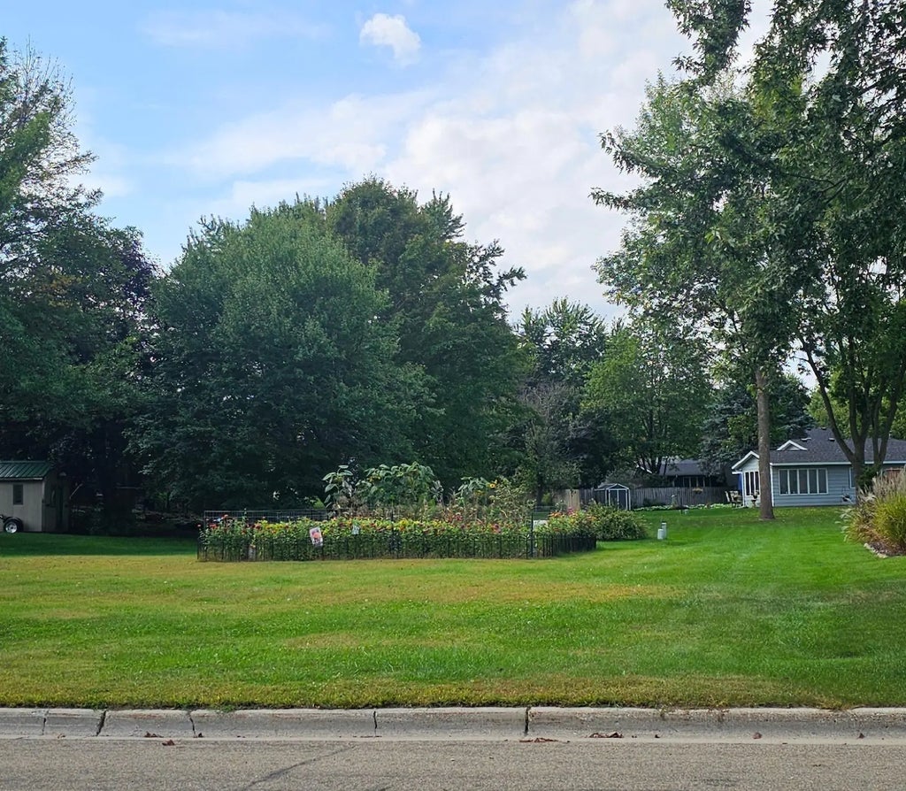 1411 Fairway Drive, Faribault