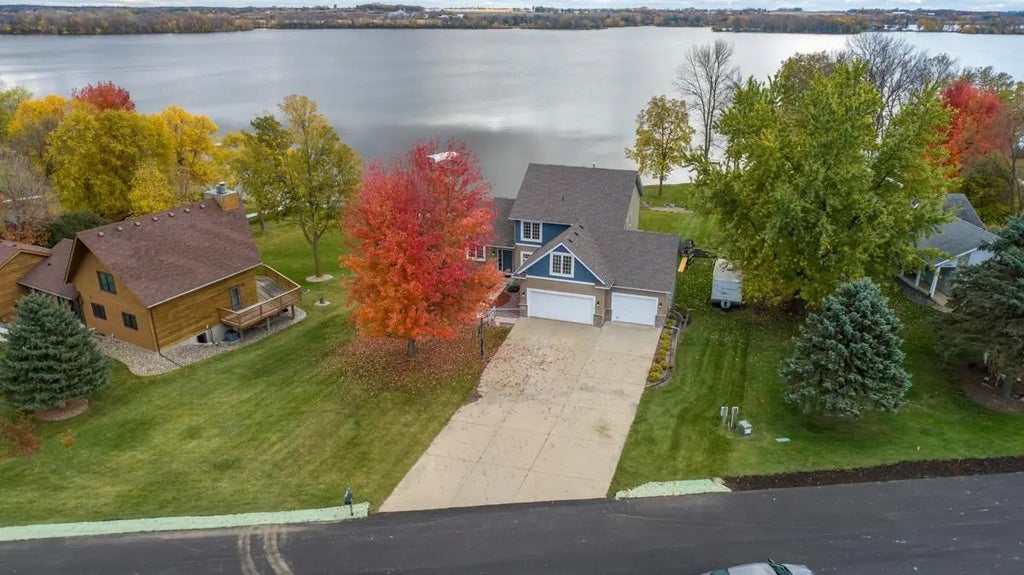 4090 Wells Lake Court, Faribault