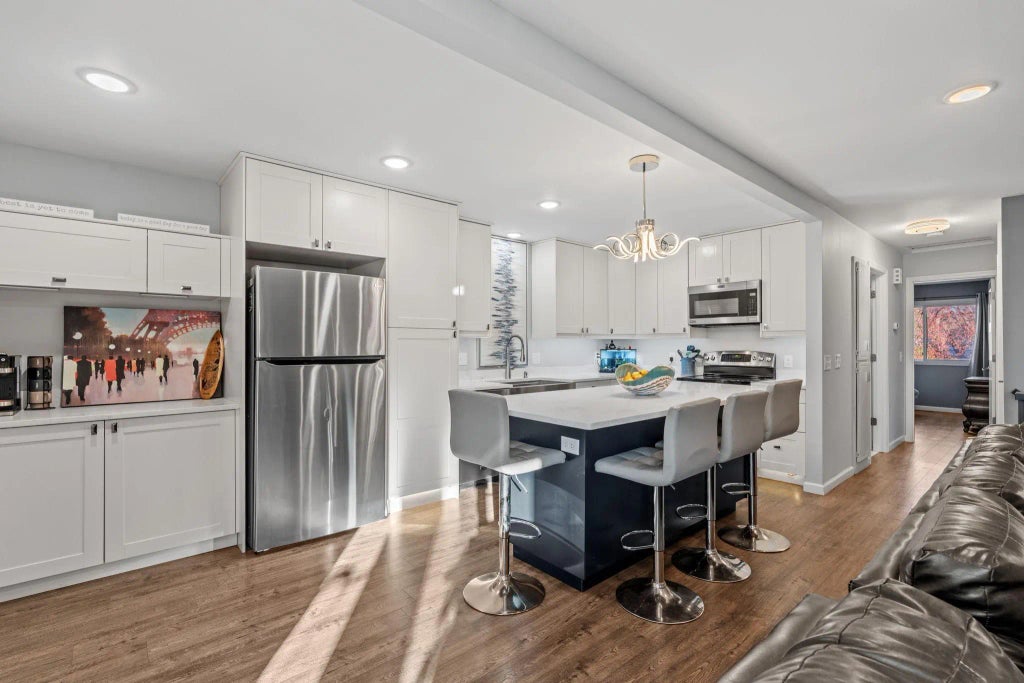 7073 Unity Avenue N, Brooklyn Center