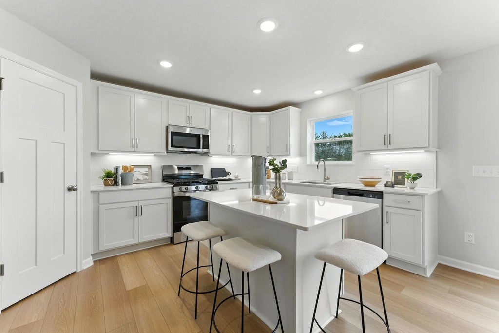 10503 Glenbrook Avenue S, Cottage Grove