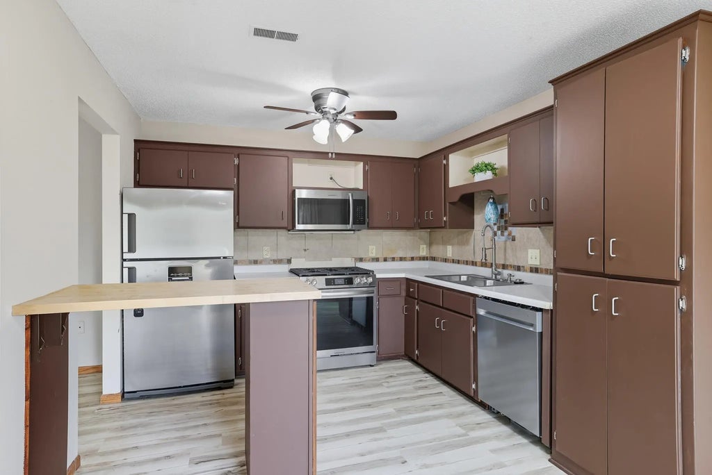 3230 Edgerton Street, Vadnais Heights