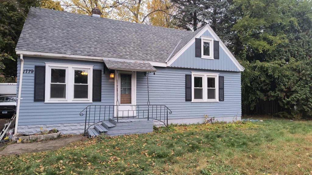 1779 Frank Street, Maplewood