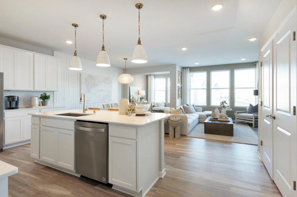 9244 Larimar Trail, Eden Prairie