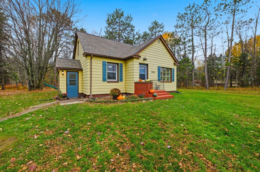 5654 Seville Road, Hermantown