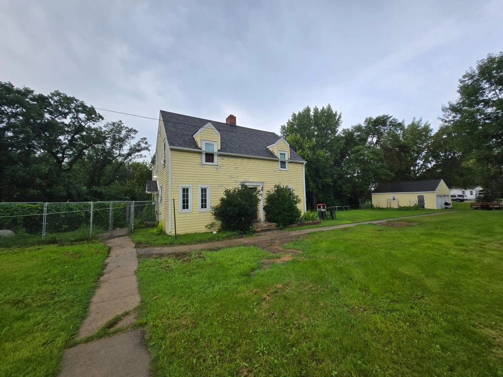 801 S Main Street, Mahnomen