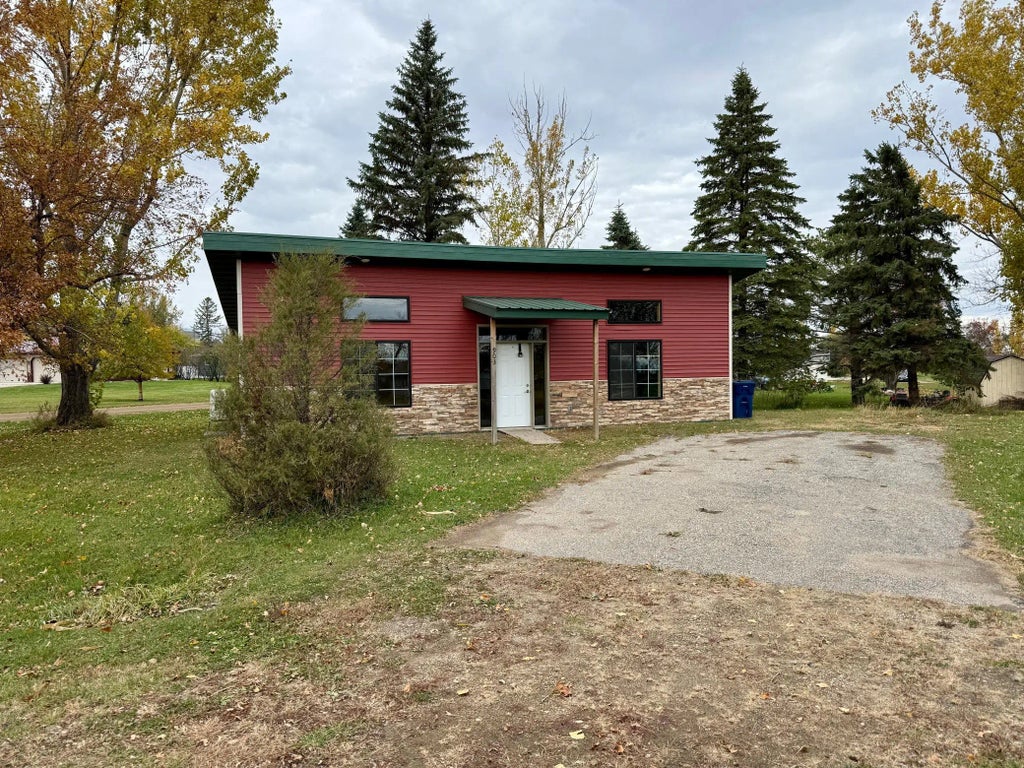 903 Minnesota Avenue, Tower City