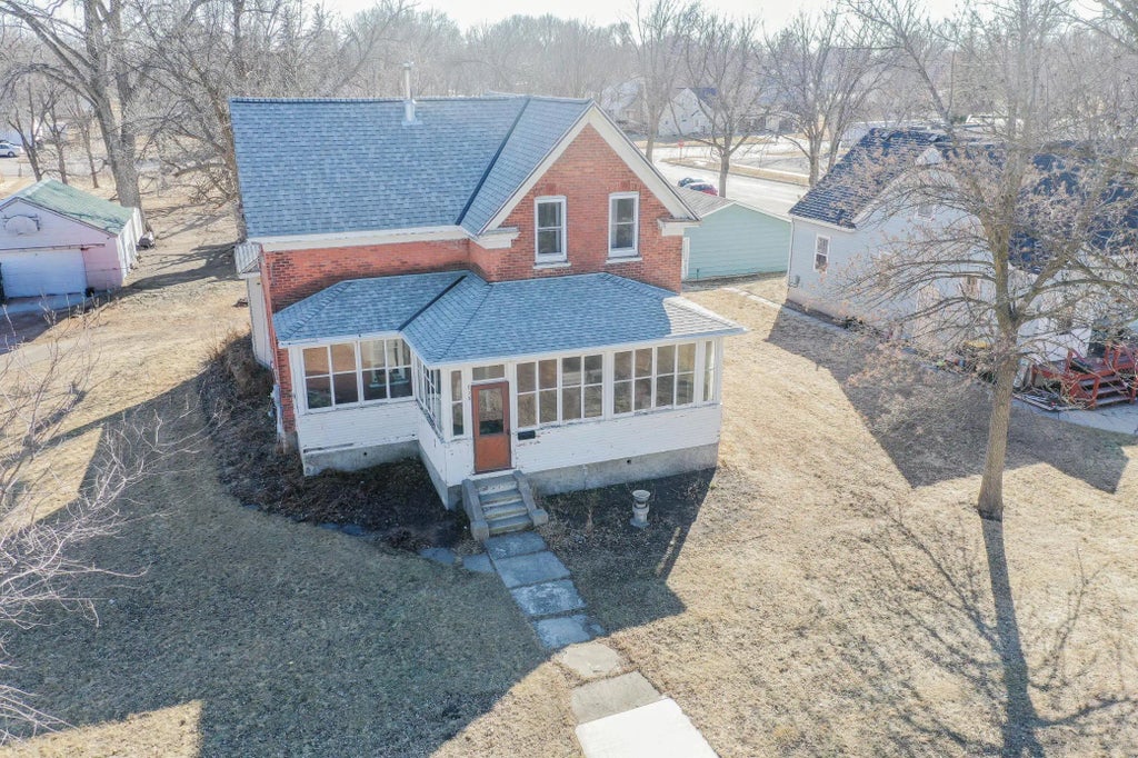 705 E Depue Avenue, Olivia
