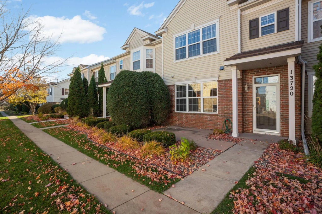 13720 Atrium Avenue, Rosemount