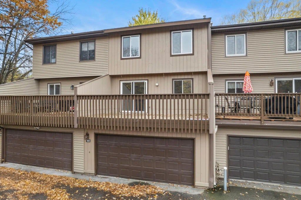 188 River Woods Lane, Burnsville