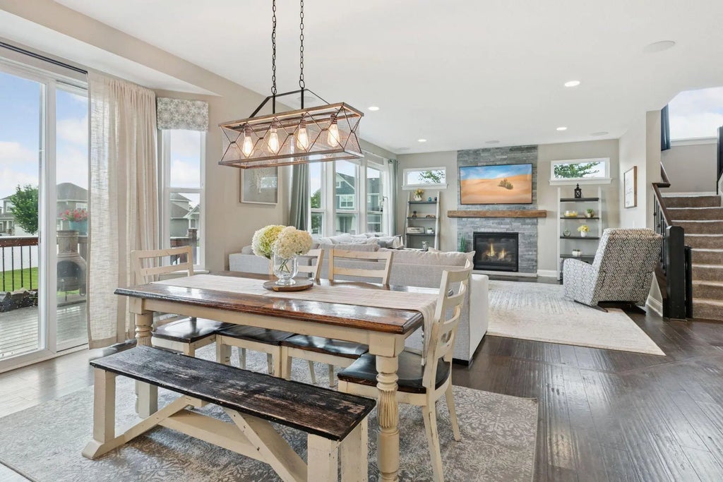 1437 Copper Hills Drive, Carver