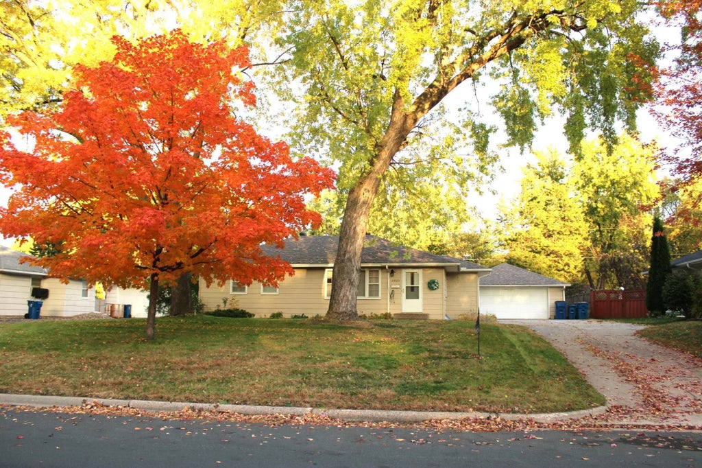 10825 Morris Avenue S, Bloomington