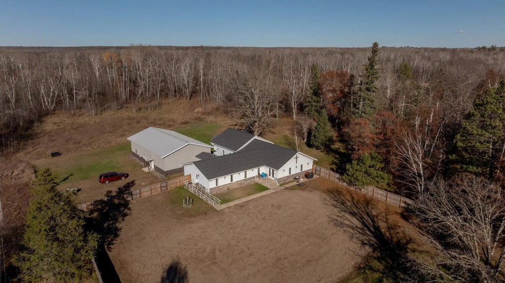 6876 County Road 1, Pine River